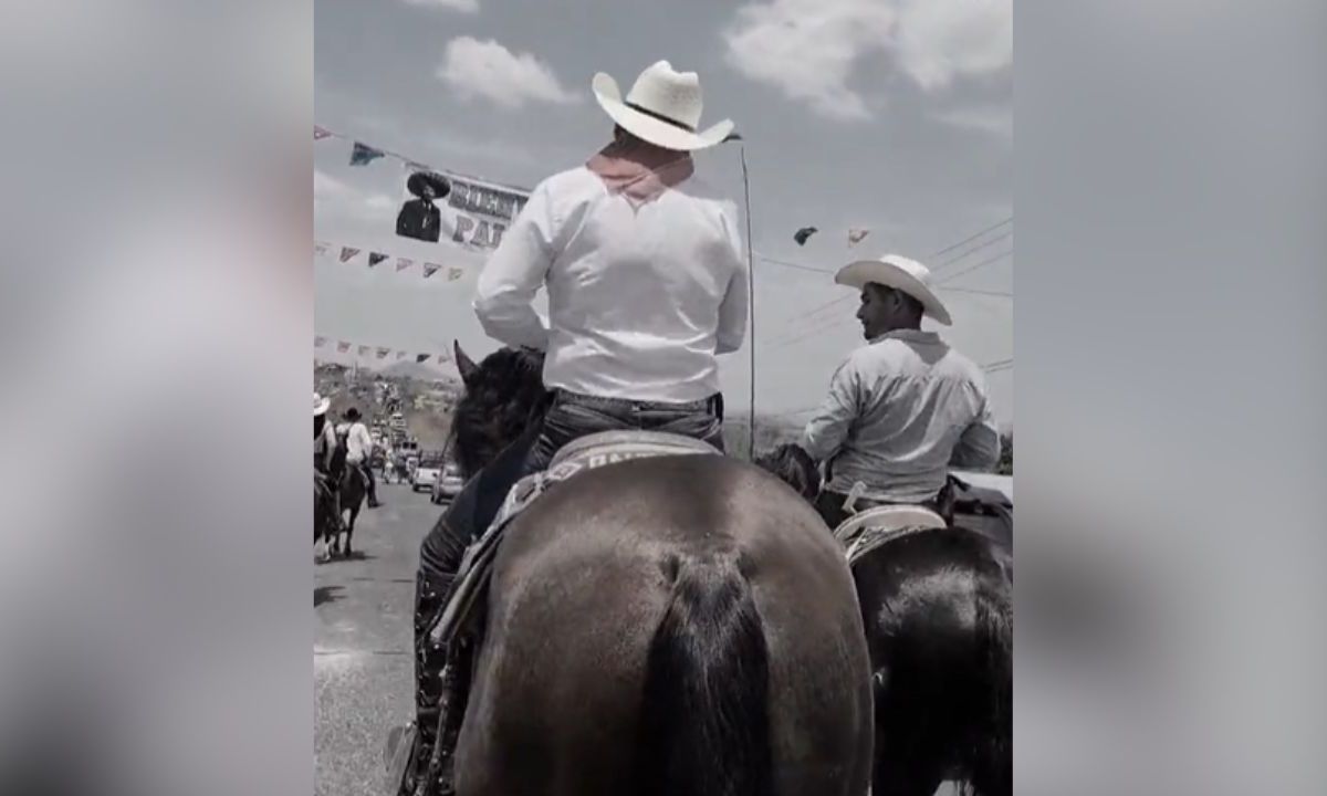 Ángel García Yáñez, se cayó de un caballo el fin de semana lo que le ocasionó una herida en la cabeza