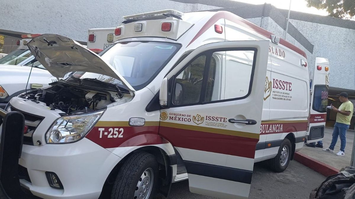 El Issste fortalecerá la estrategia de distribución de ambulancias en las unidades médicas