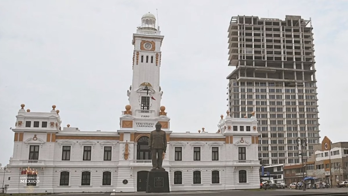 El Gobierno de Veracruz denunciará ante el CJF al juez que amparó a la Torre Centro del malecón.