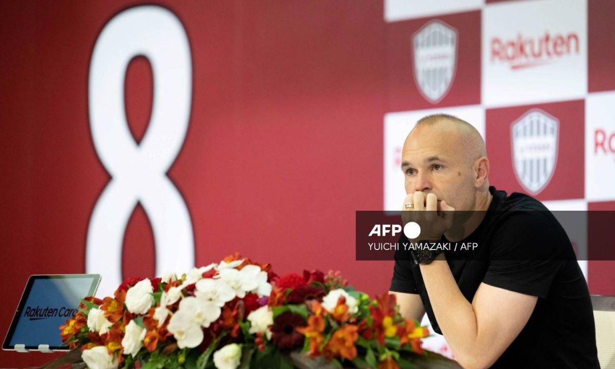 Foto:AFP|¡Se va! Entre lágrimas, Andrés Iniesta abandona al Vissel Kobe
