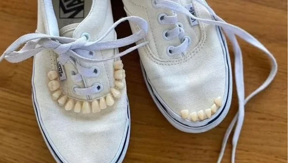 Foto: Especial | Unos tenis de la marca "Vans" decorados con dientes humanos causaron polémica en internet.