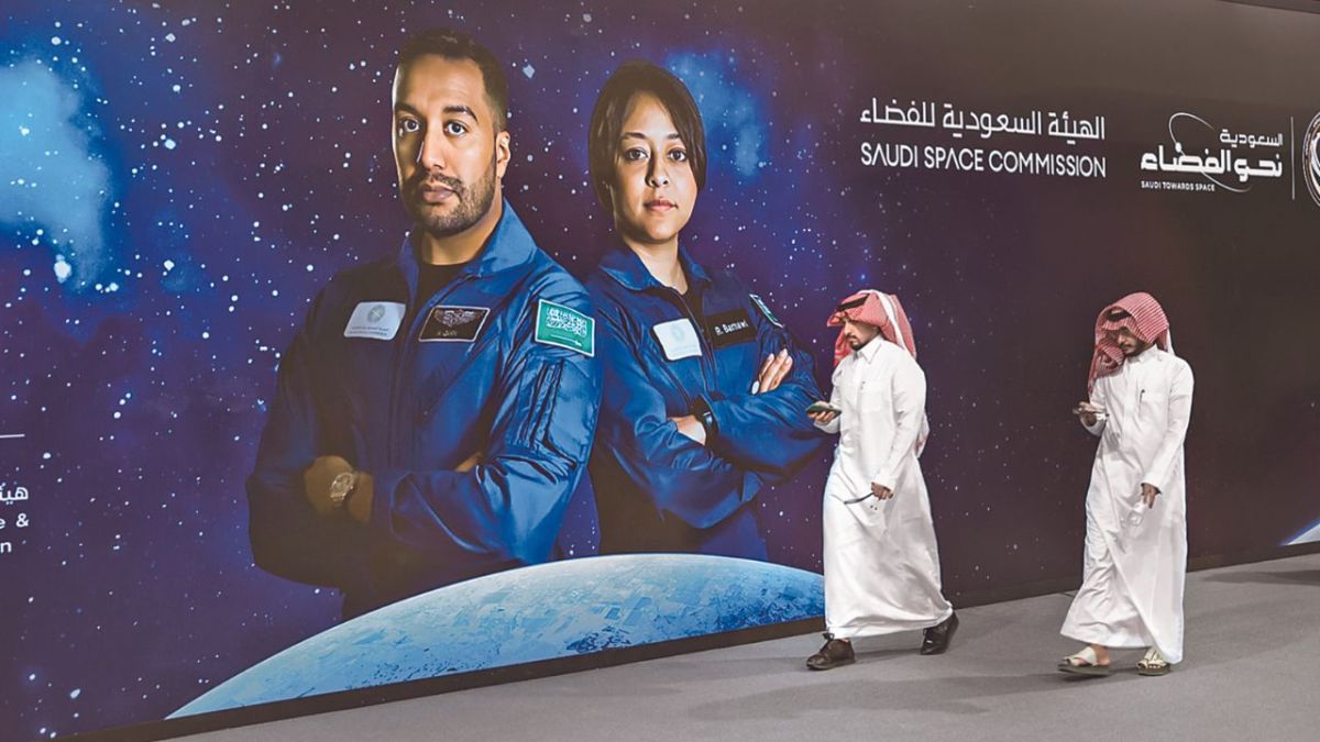 Una misión privada organizada por la empresa Axiom Space despegó con los dos primeros astronautas de Arabia Saudita