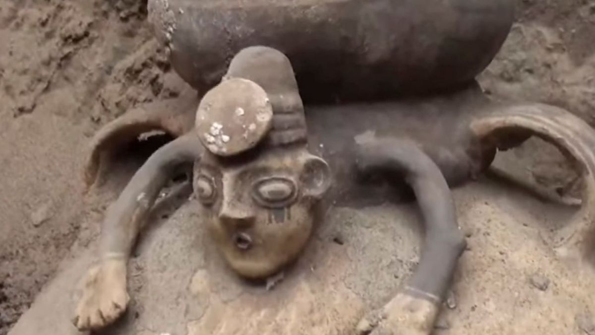 fue descubierta por un grupo de arqueólogos en la costa norte de Lima, Perú,