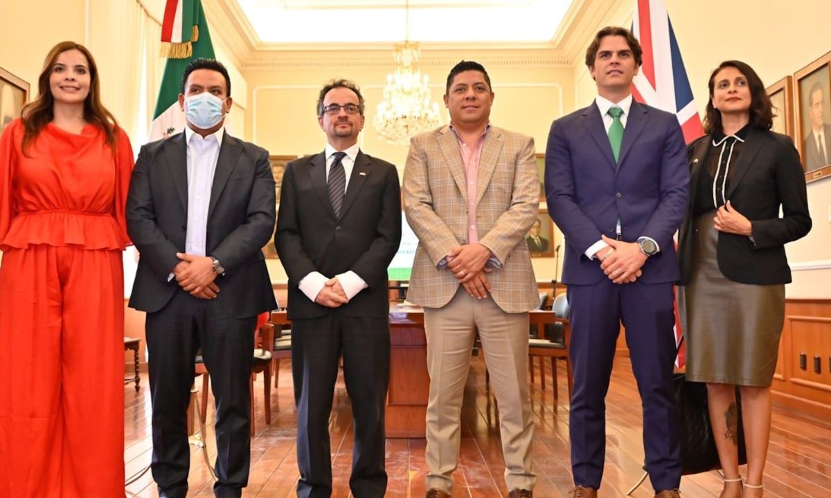 Se reúne Gobernador Ricardo Gallardo en Palacio de Gobierno, con Jon Benjamin, Embajador Británico en México