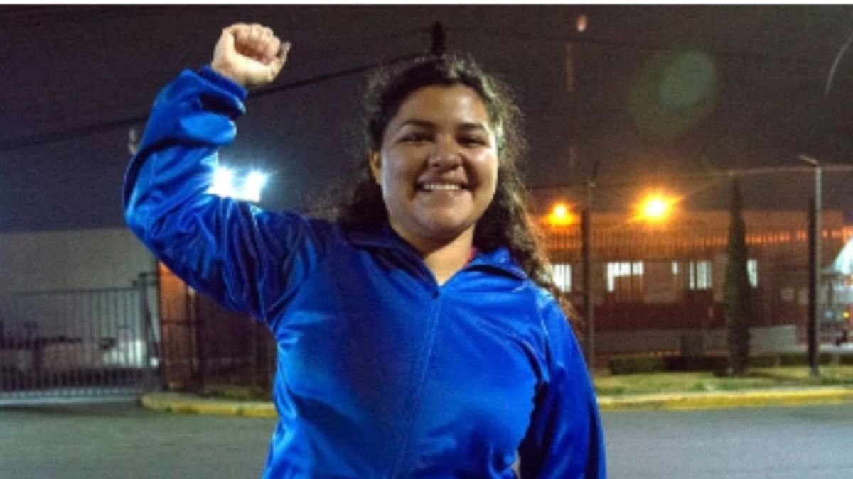 Roxana Ruiz, la joven que recibió una sentencia de seis años y siete meses de prisión por matar a su agresor será indultada, dijo AMLO