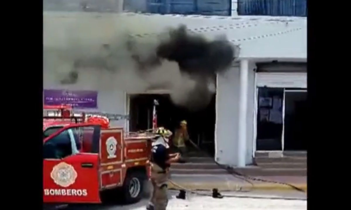 Se registra incendio en Instituto Electoral en Coahuila.