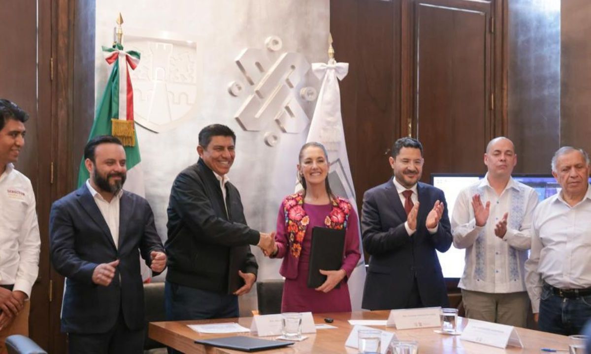 Claudia Sheinbaum, firmó un convenio con el gobernador de Oaxaca, Salomón Jara Cruz, a fin de facilitar la digitalización de trámites