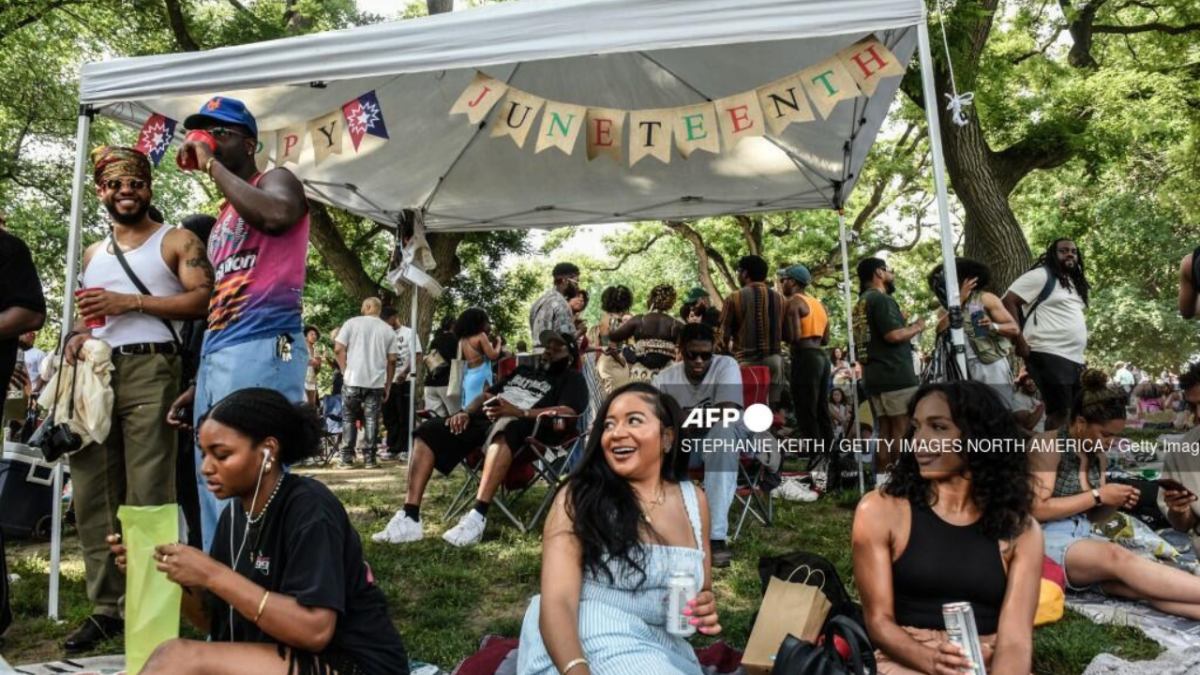 Foto: AFP | Miles de personas en Estados Unidos celebran el "Juneteenth".