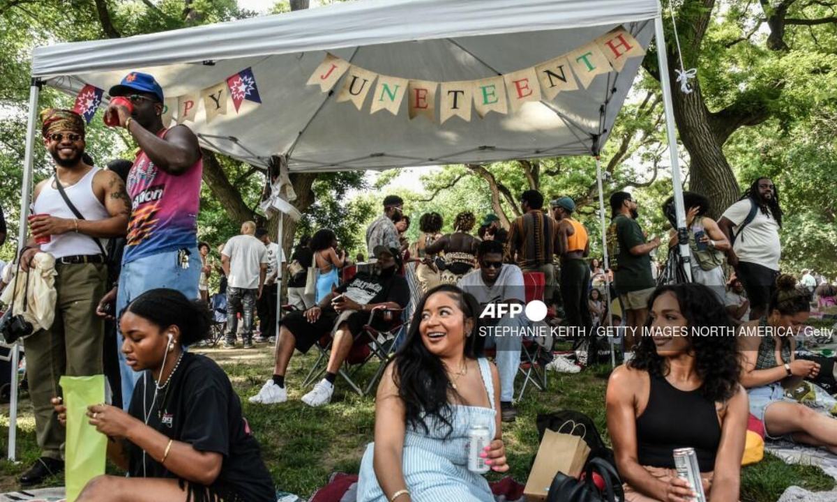 Foto: AFP | Miles de personas en Estados Unidos celebran el "Juneteenth".
