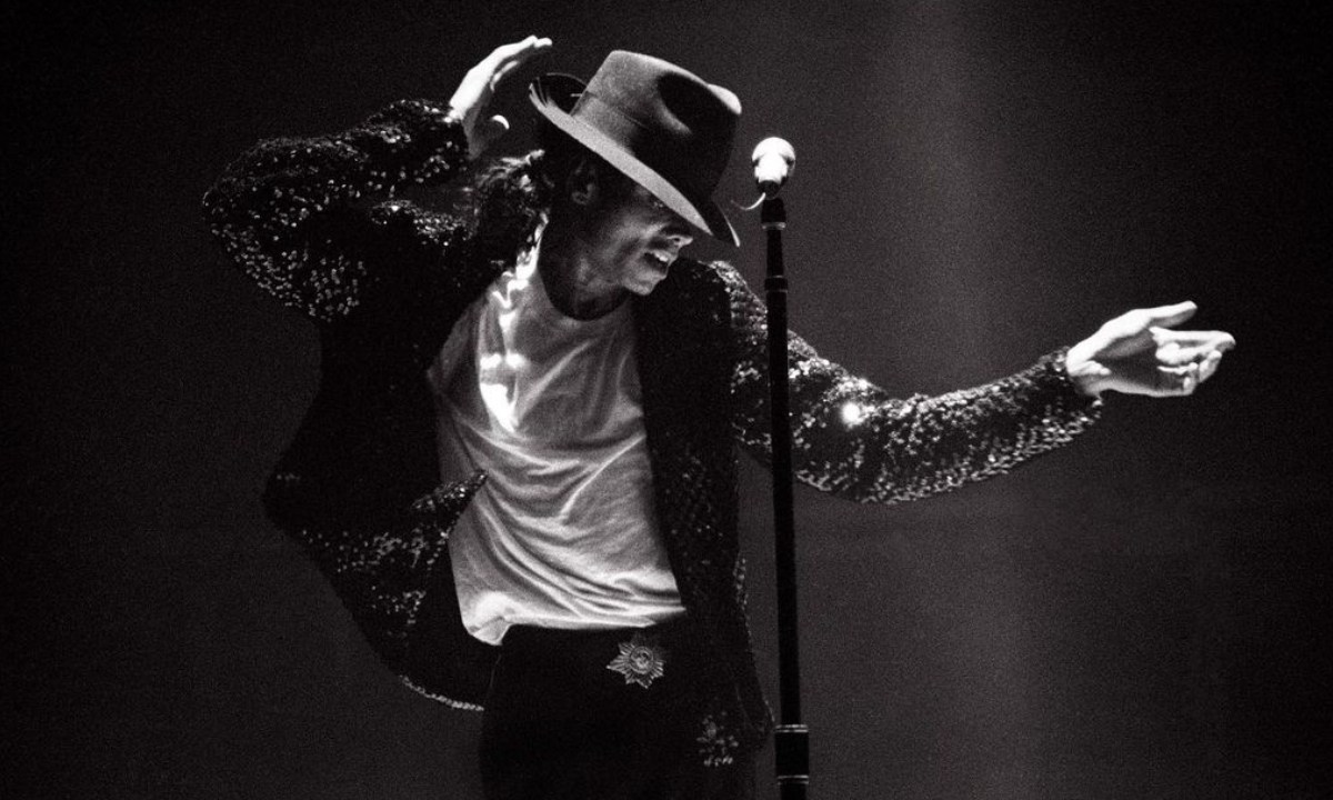 Michael Jackson no solo obtuvo el reconocimiento de su público, también le fueron entregados reconocimientos simbólicos por sus logros.