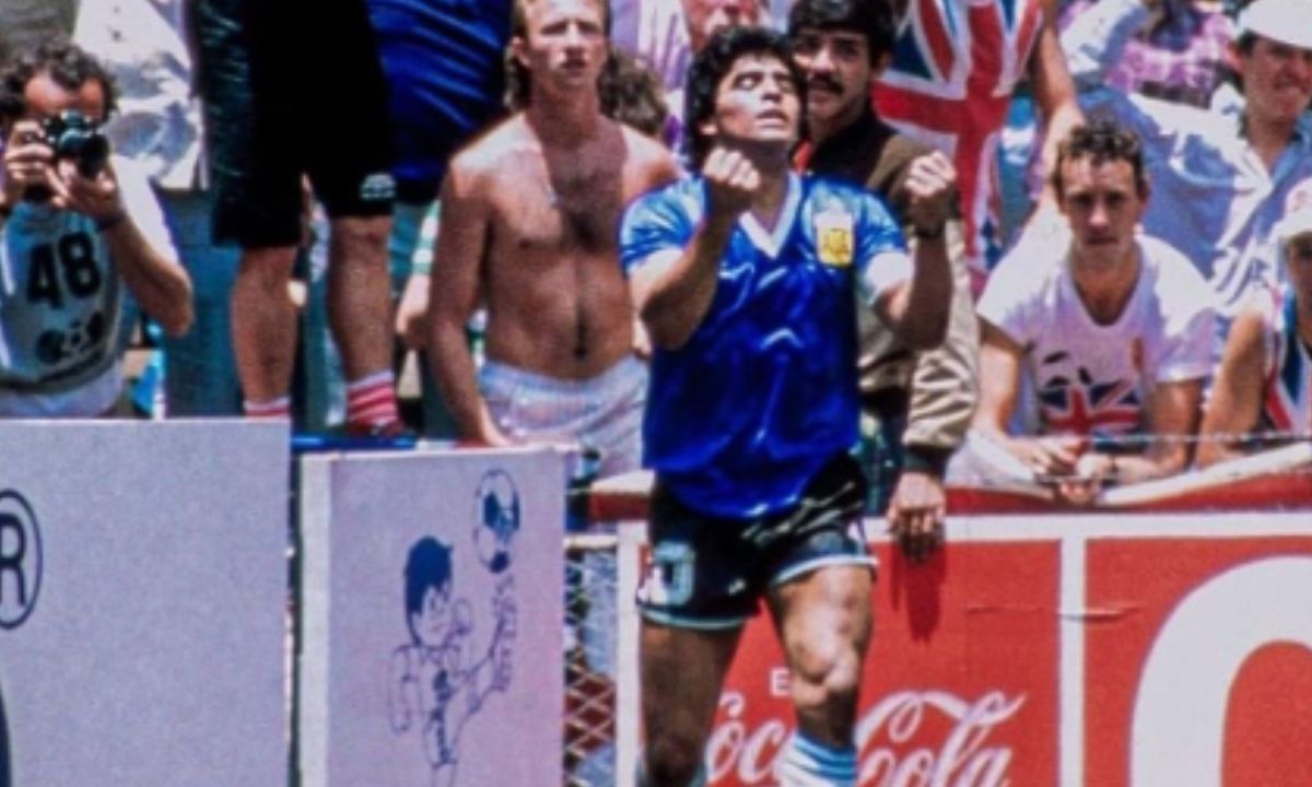 Foto:Redes sociales|¡Grande Diego! A 37 años, hinchas festejan el “Gol del Siglo” de Maradona