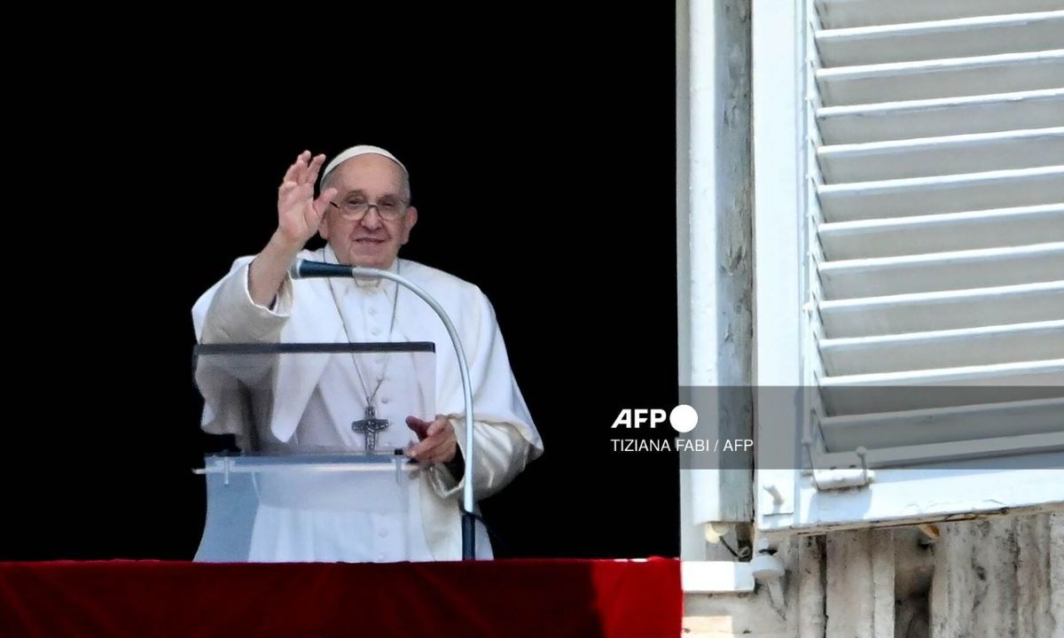 AFP | Papa Francisco reaparece en el Ángelus.