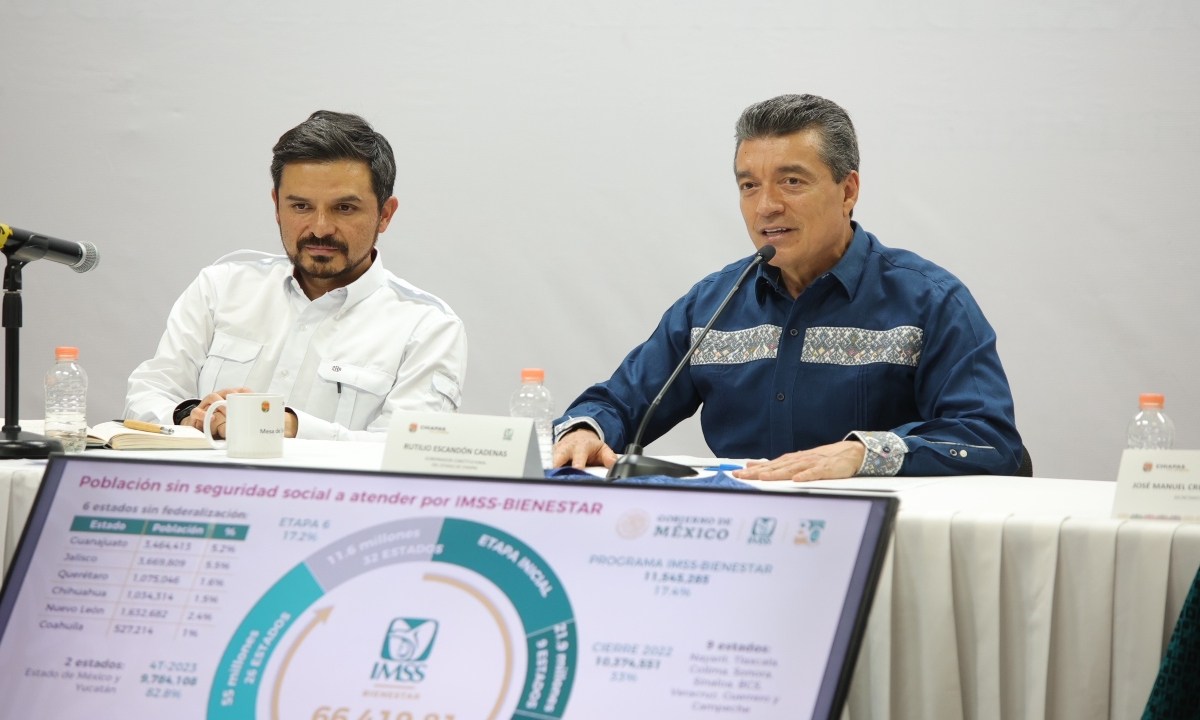 El gobernador de Chiapas, Rutilio Escandón, y el director general del IMSS, Zoé Robledo, se reunieron para ver resultados sobre el programa IMSS-Bienestar