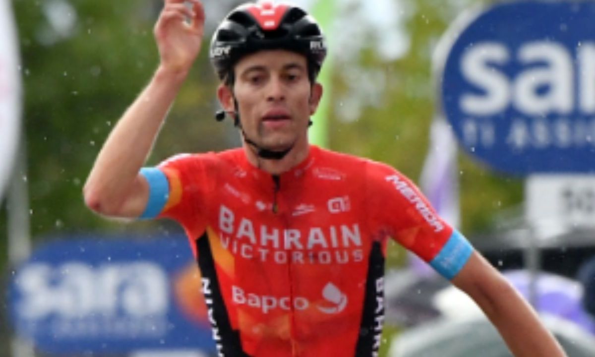 Fallece a los 26 años de edad del ciclista Gino Mäder tras una trágica caída en la Vuelta a Suiza