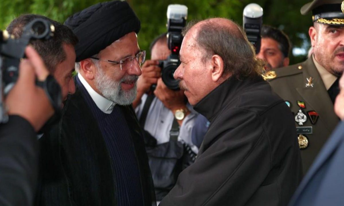 El presidente de Irán, Ebrahim Raisi, llegó a Nicaragua para reunirse con su homólogo nicaragüense, Daniel Ortega, con quien busca afianzar los lazos binacionales