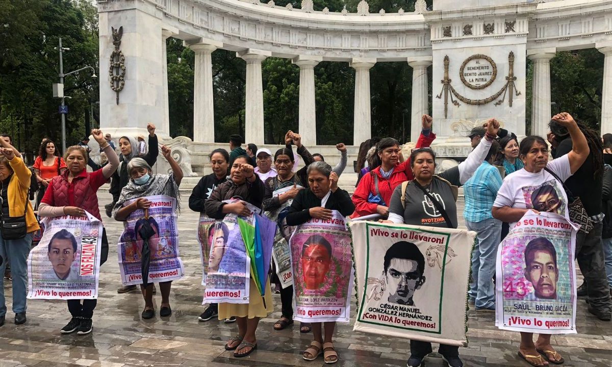 Padres normalistas - caso Ayotzinapa