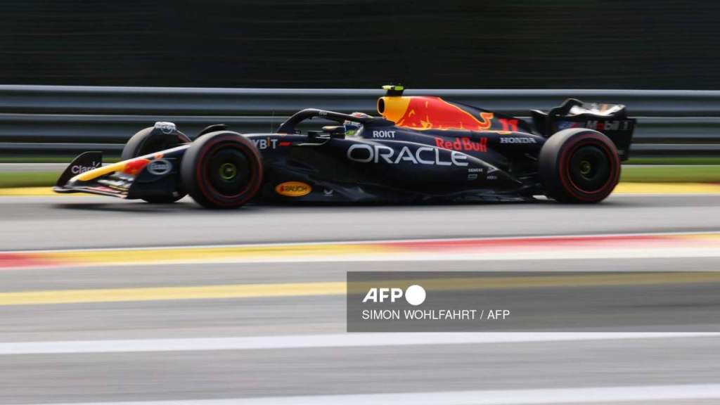 Charles Leclerc (Ferrari) partirá desde la 'pole position' del Gran Premio de Fórmula 1 de Bélgica el domingo, sobre el circuito Spa-Francorchamps, por delante del mexicano Sergio 'Checo' Pérez