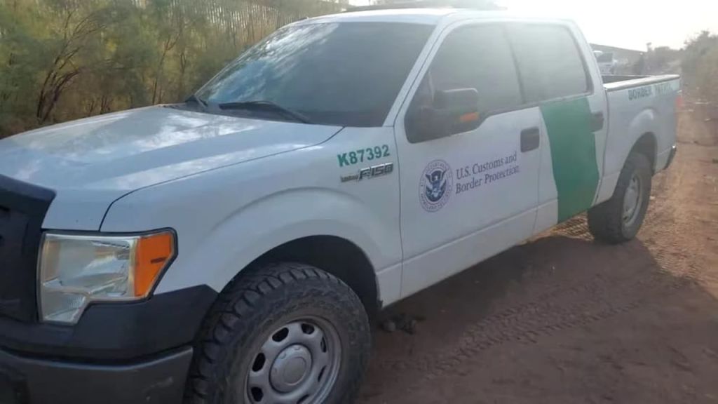 Detienen a 17 migrantes en Tijuana; iban en una Patrulla Fronteriza “clonada”
