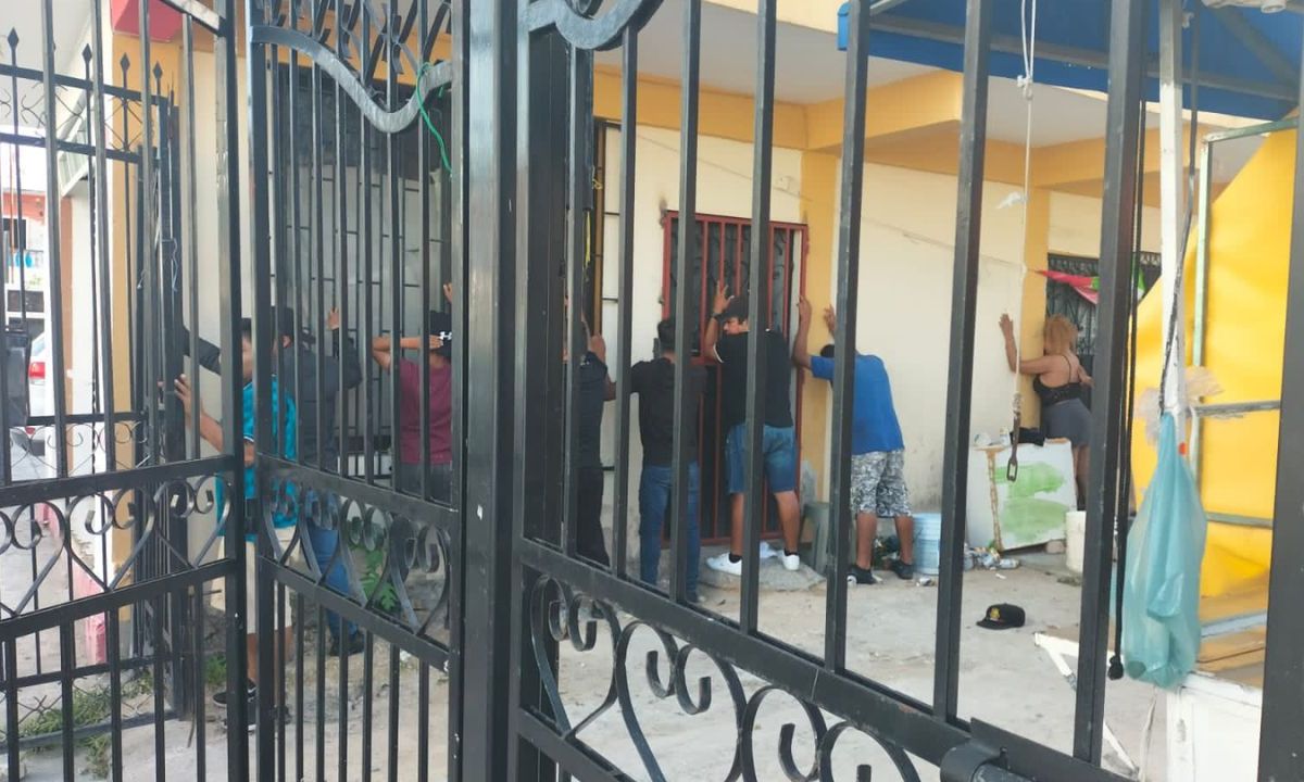 Autoridades en Quintana Roo rescataron a 20 menores de edad que eran víctimas de explotación laboral en Playa del Carmen