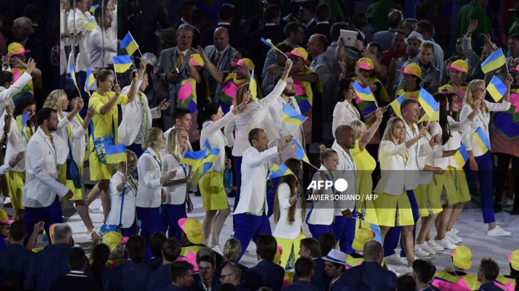 Rusia acusó este viernes al Comité Olímpico Internacional (COI) de actuar "en interés" de Ucrania, después de que este organismo lanzó un llamado para mostrar "sensibilidad" con los deportistas ucranianos.