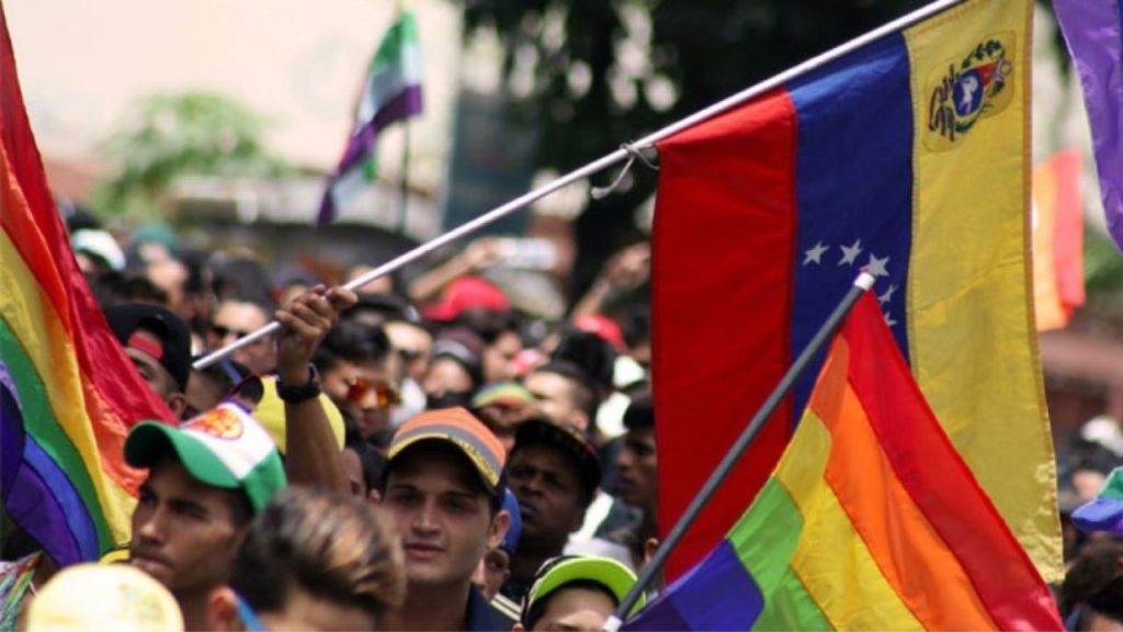 Familiares piden libertad de 33 detenidos LGBT+ en redada en Venezuela