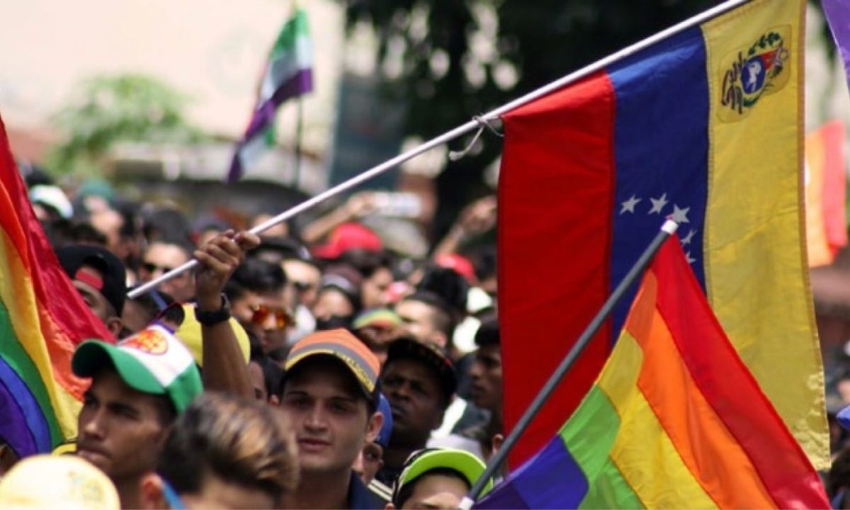 Familiares piden libertad de 33 detenidos LGBT+ en redada en Venezuela
