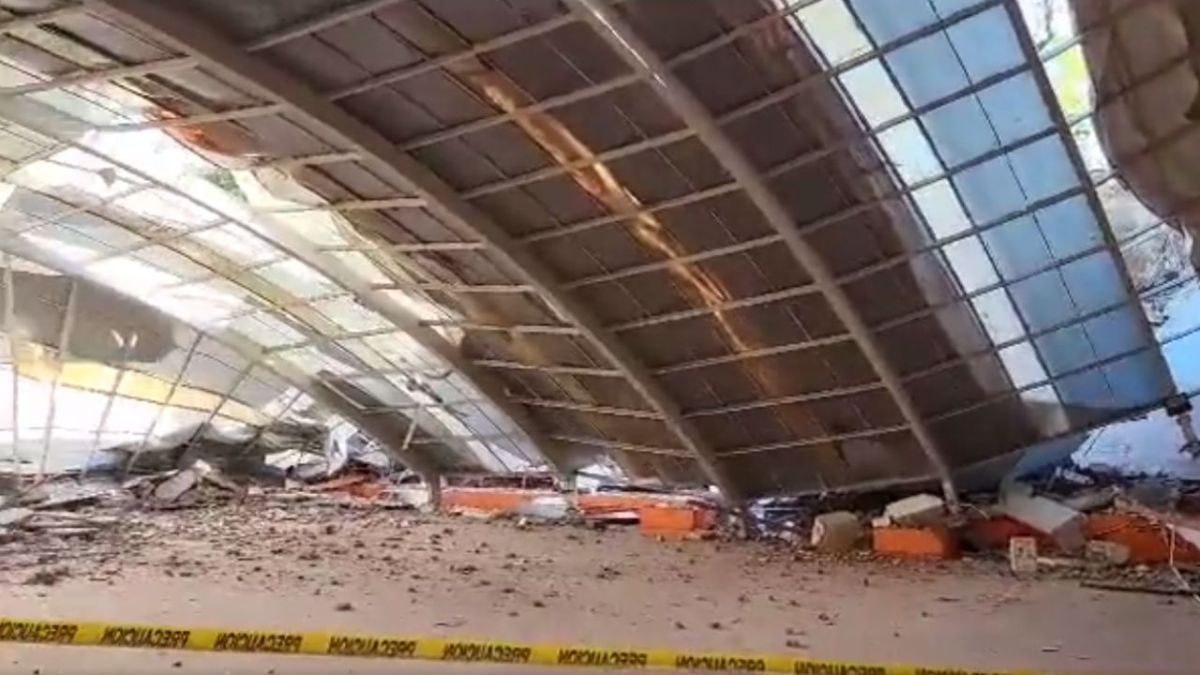 Colapsa techo de colegio en Tamaulipas.