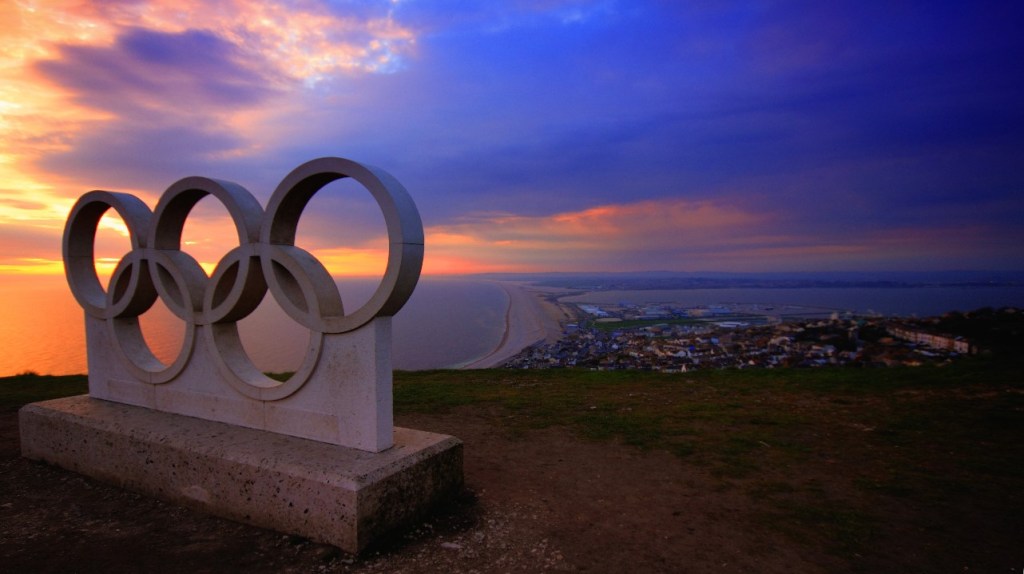 Logo de los Juegos Olímpicos. Actualmente se compiten en 32 deportes.