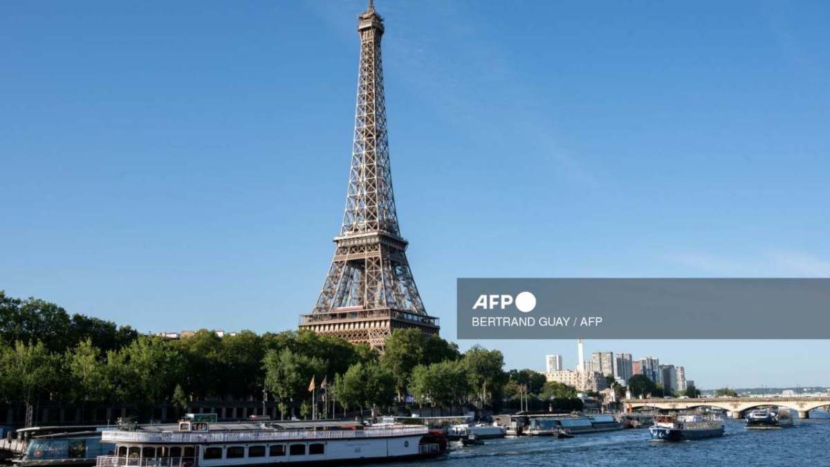 La policía francesa liberó a dos hombres que habían sido detenidos bajo la sospecha de haber violado en grupo a una mexicana cerca de la torre Eiffel, en París