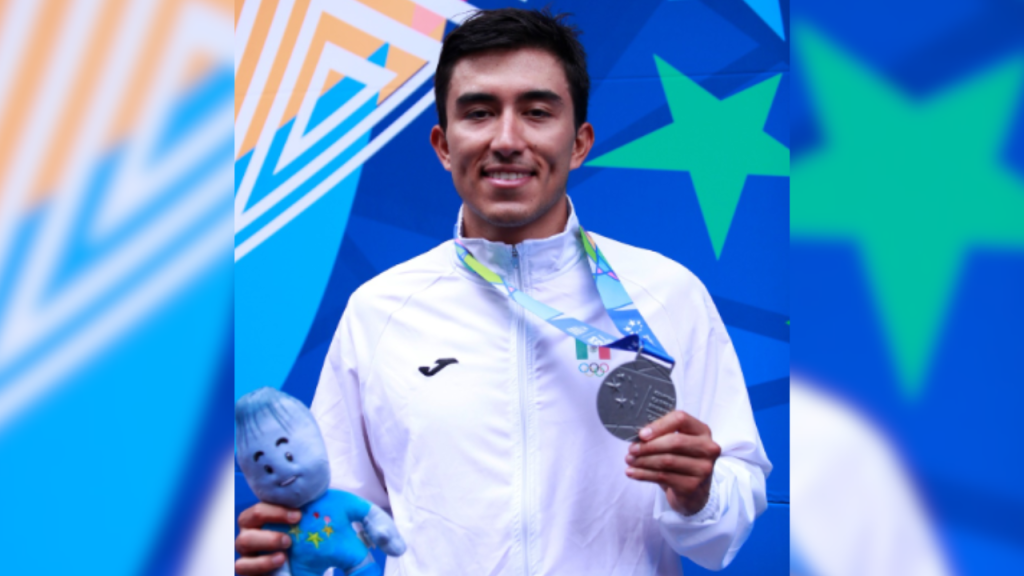 Foto:Twitter/@COM_Mexico|¿Quién es el ciclista Gerardo Ulloa, atleta mexicano que consiguió su boleto a París 2024?