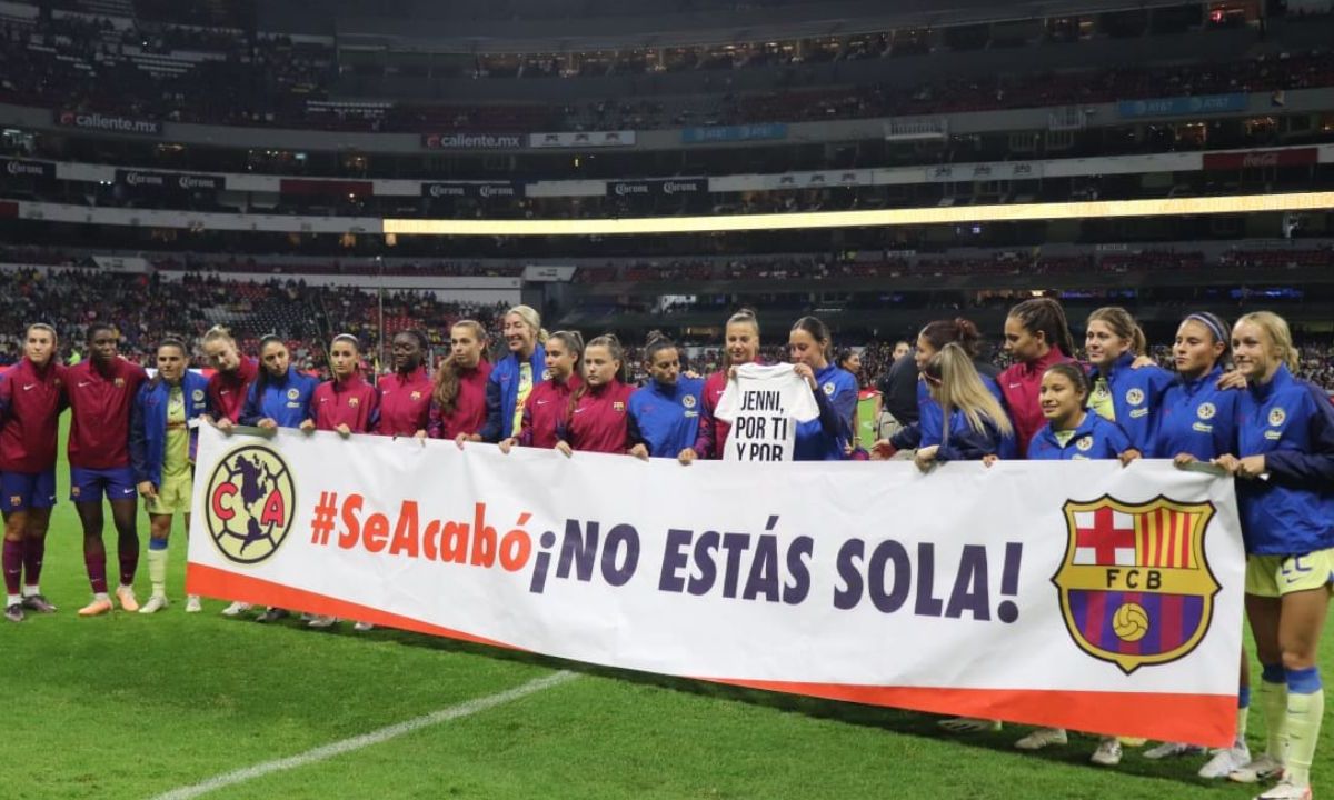 Este martes se llevó a cabo el primer amistoso internacional entre el América Femenil y la escuadra del Barcelona Femenino en el Estadio Azteca