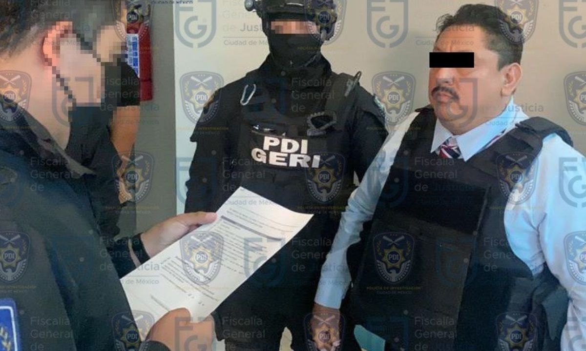 El Décimo Tribunal Colegiado en Materia Penal del Primer Circuito con sede en la Ciudad de México ordenó la liberación del fiscal de Morelos, Uriel Carmona.