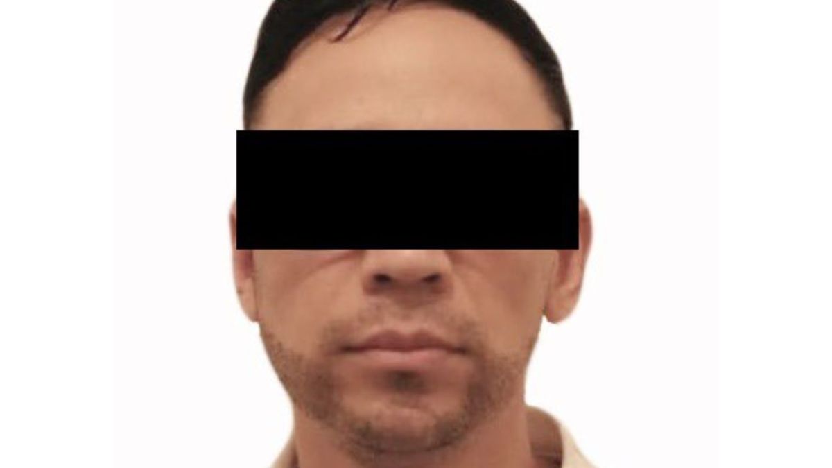 La FGR entregó en extradición al Gobierno de Estados Unidos a Edgar "N", alias "El Caimán" y/o "El Cabo 8"