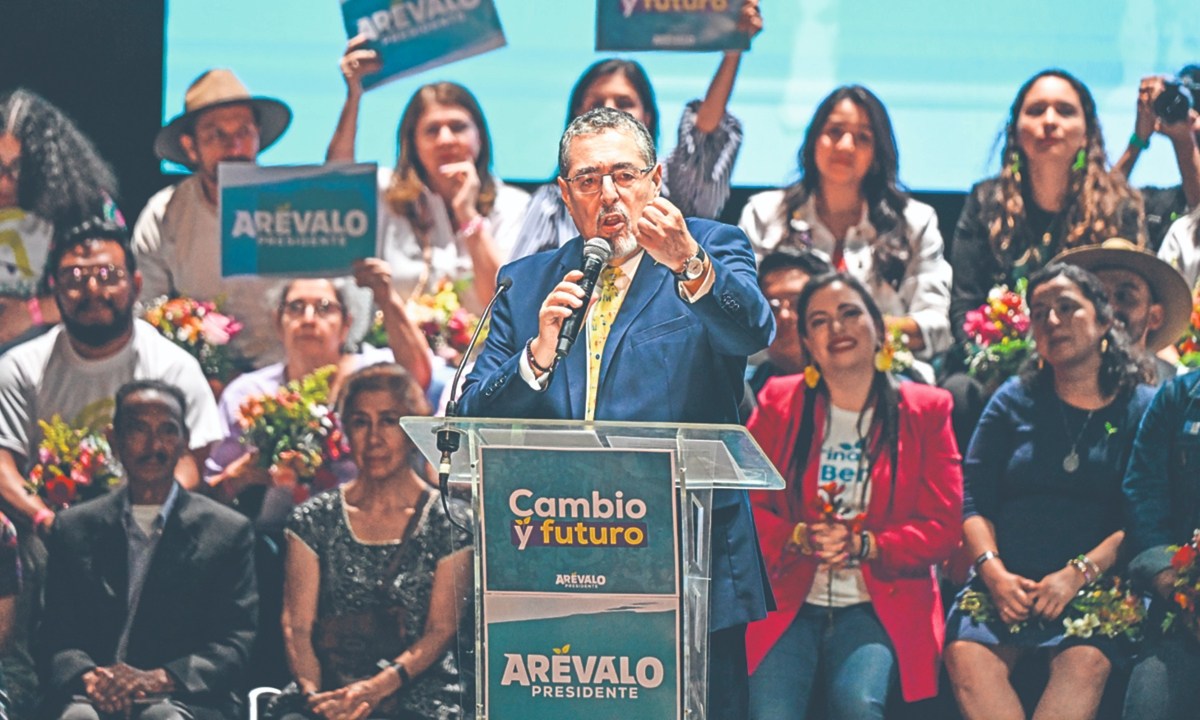 TSE de Guatemala suspende a Semilla, partido del nuevo presidente Arévalo
