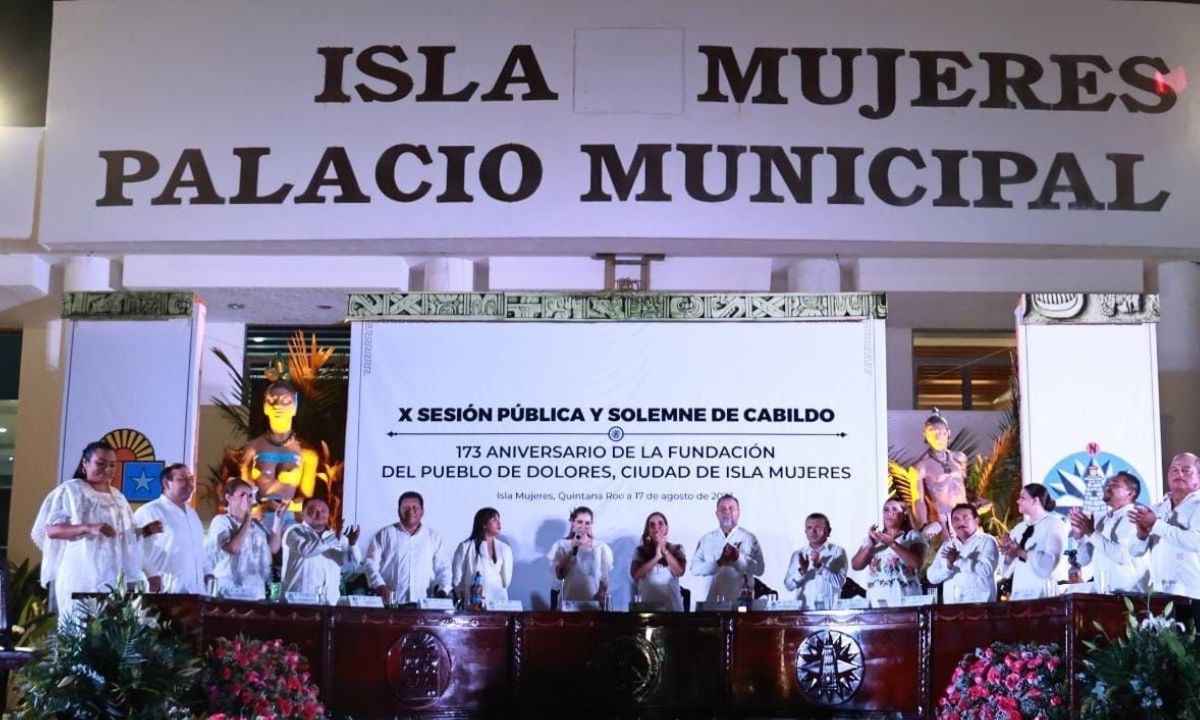 Celebran en Quintana Roo el 173 Aniversario de la Fundación de Isla Mujeres