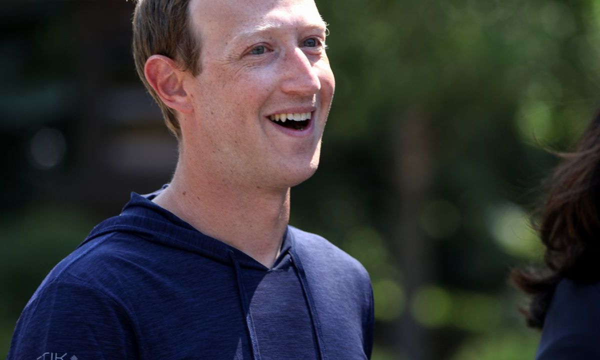 El grupo de redes sociales del estadounidense Mark Zuckerberg, Meta, matriz de Facebook, anunció ayer que eliminó miles de cuentas