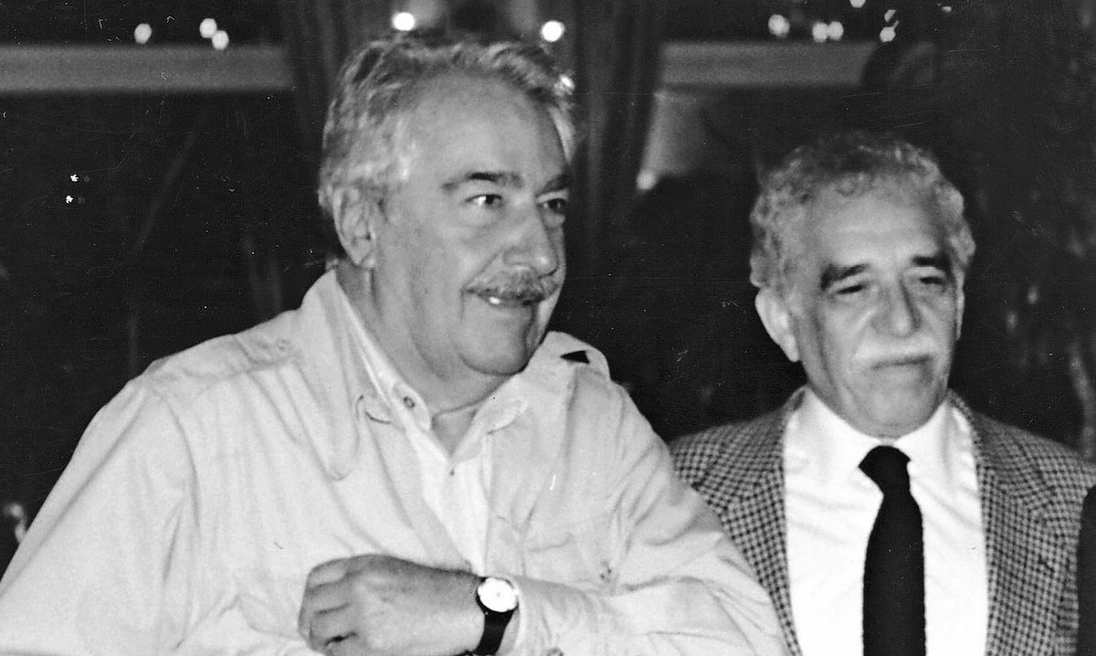Fotografía de los escritores Álvaro Mutis y Gabriel García Márquez