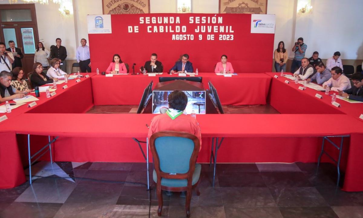 Durante la Segunda Sesión de Cabildo Juvenil presidida por Marco Antonio Rodríguez Hurtado, las y los jóvenes participantes, plantearon propuestas en materia ambiental, salud, inclusión, arte, deporte, derechos humanos y servicios públicos