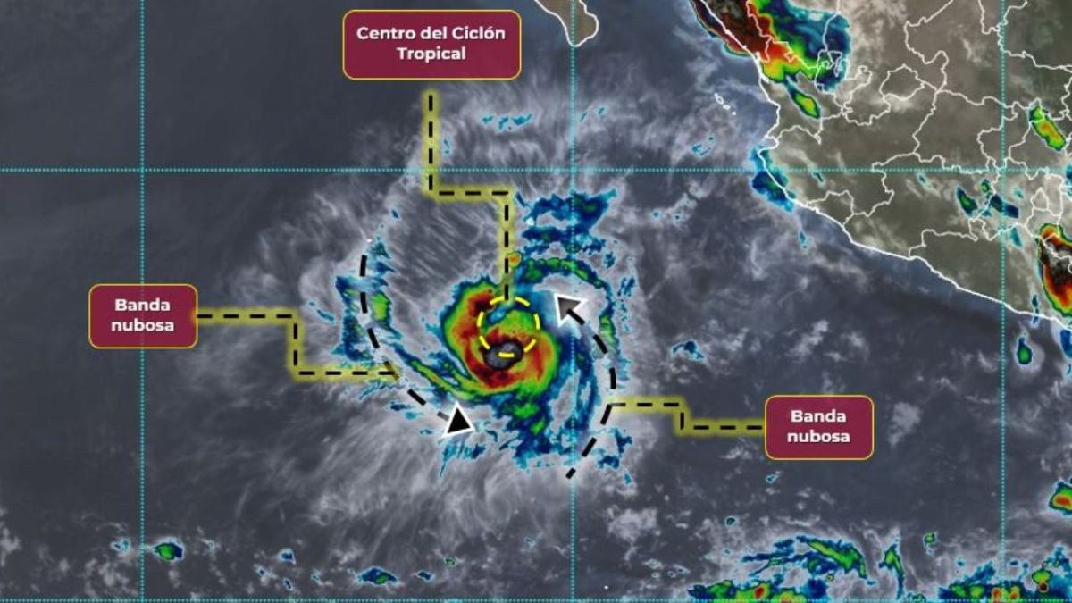 La tormenta tropical "Dora" se intensificó, la noche de este martes 1 de julio, a huracán categoría 1.