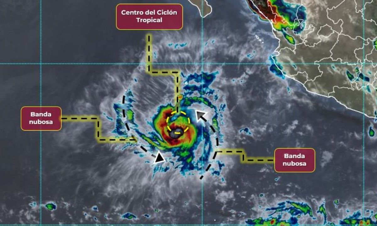 La tormenta tropical "Dora" se intensificó, la noche de este martes 1 de julio, a huracán categoría 1.