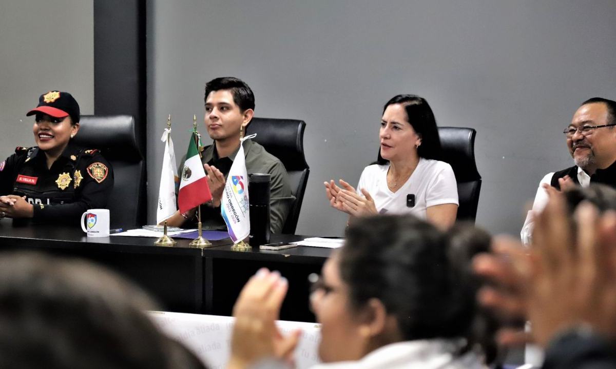 La alcaldesa Lía Limón encabezó este viernes la acción “Alcalde por un Día”, con jóvenes de diferentes demarcaciones de la Ciudad de México