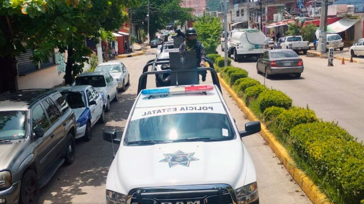 Diversos ataques armados a taxistas en el municipio de Tlapa, región de La Montaña del estado de Guerrero, dejaron al menos dos hombres asesinados, tres heridos y trascendió la desaparición de más personas.