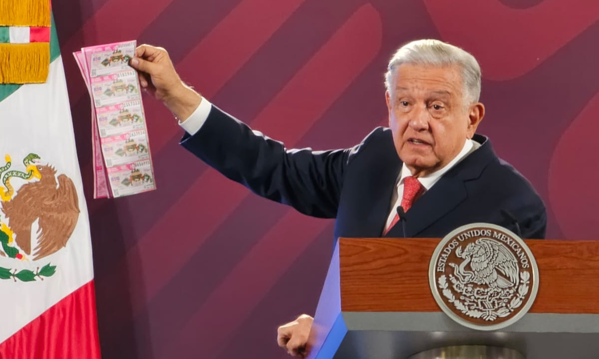 Foto: Rodrigo Cerezo | El presidente López Obrador invitó a participar en la rifa de la casa oficial en Cancún.