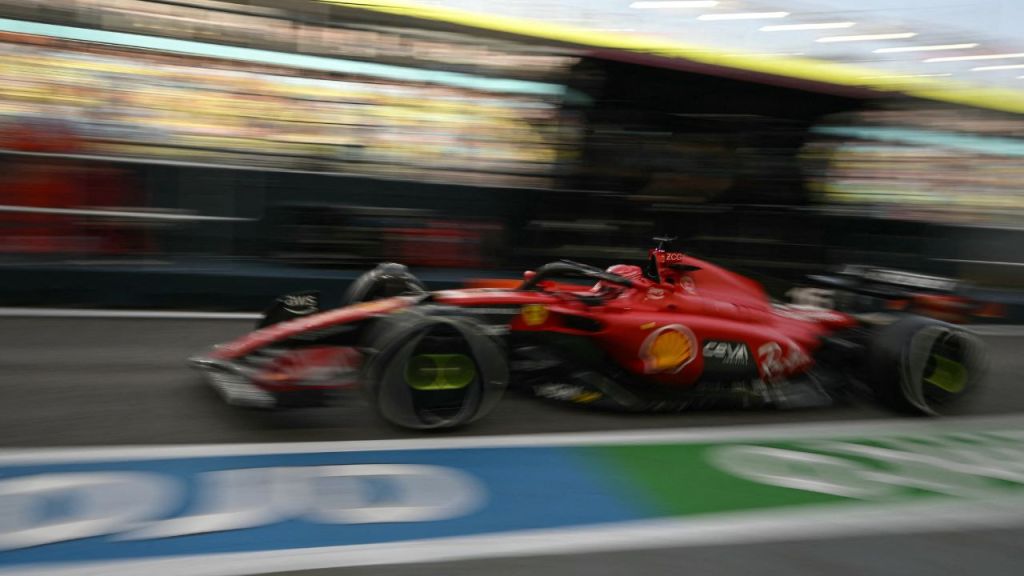 Foto:AFP|Ferrari marca territorio en Singapur, muy por delante de Verstappen y Red Bull