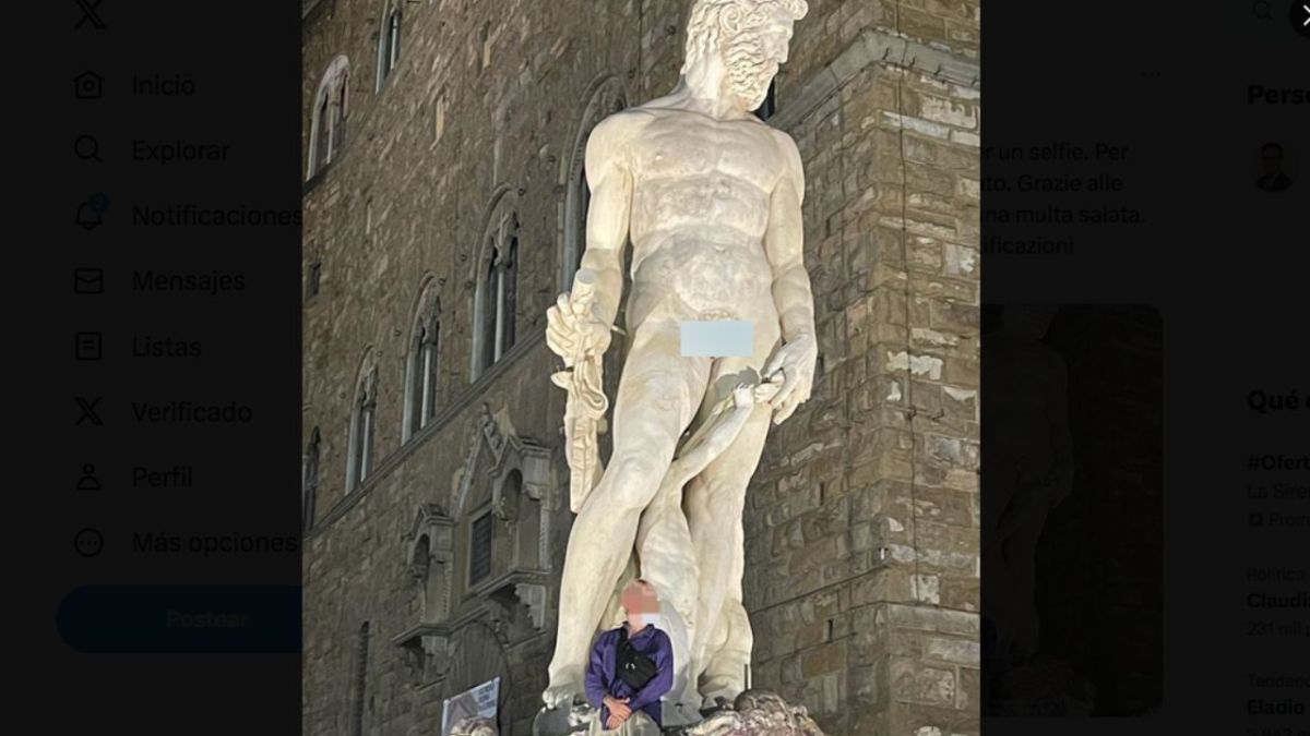 Un turista alemán dañó la estatua de Neptuno de Florencia y todo por ¡selfie!