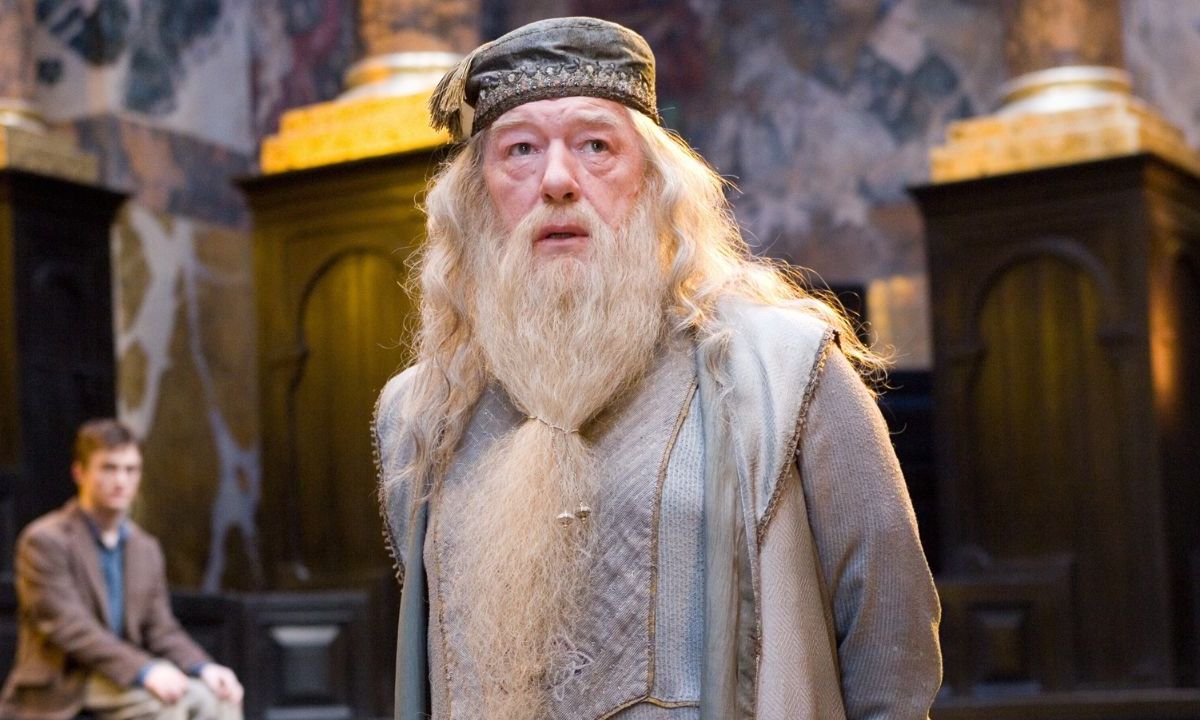 Aquí exploraremos algunas de las mejores frases de Albus Dumbledore que resumen su filosofía de vida y su enfoque en la magia y la moral