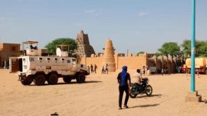 Más de 60 muertos en ataques contra un barco y una base militar en Malí. Noticias en tiempo real