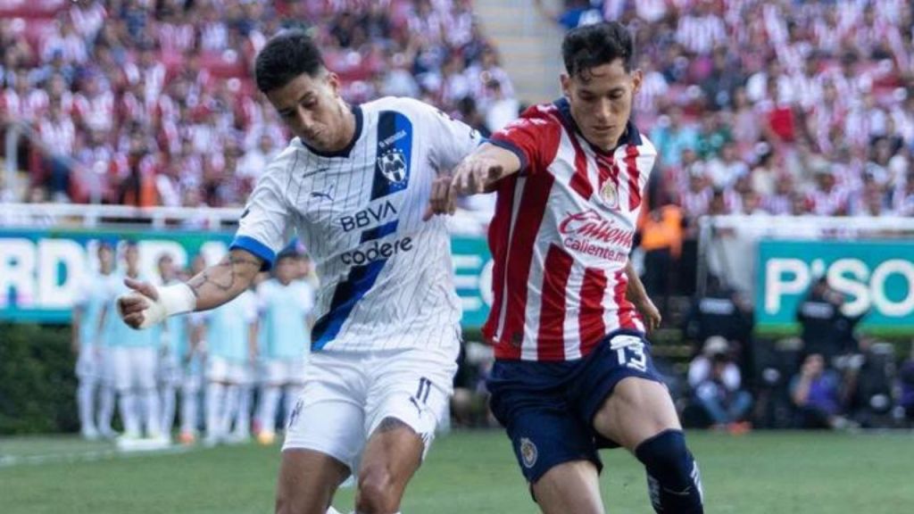 Con polémica, Rayados saca la victoria en Guadalajara