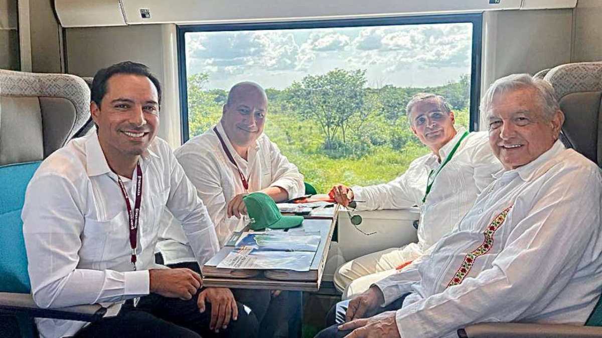 El gobernador de Jalisco, Enrique Alfaro, fue invitado por el presidente Andrés Manuel López Obrador al primer recorrido del Tren Maya.