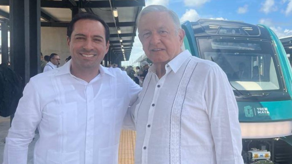 Este sábado, el presidente Andrés Manuel López Obrador encabezó el segundo día de pruebas del Tren Maya, con recorrido de Mérida-Teya hacia Chichén Itzá.